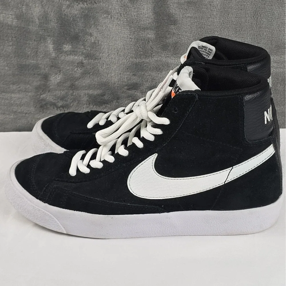 Nike Big Kid's Blazer Mid '77 Suede Black/White-Total Orange (DD3237 002) - 5Y